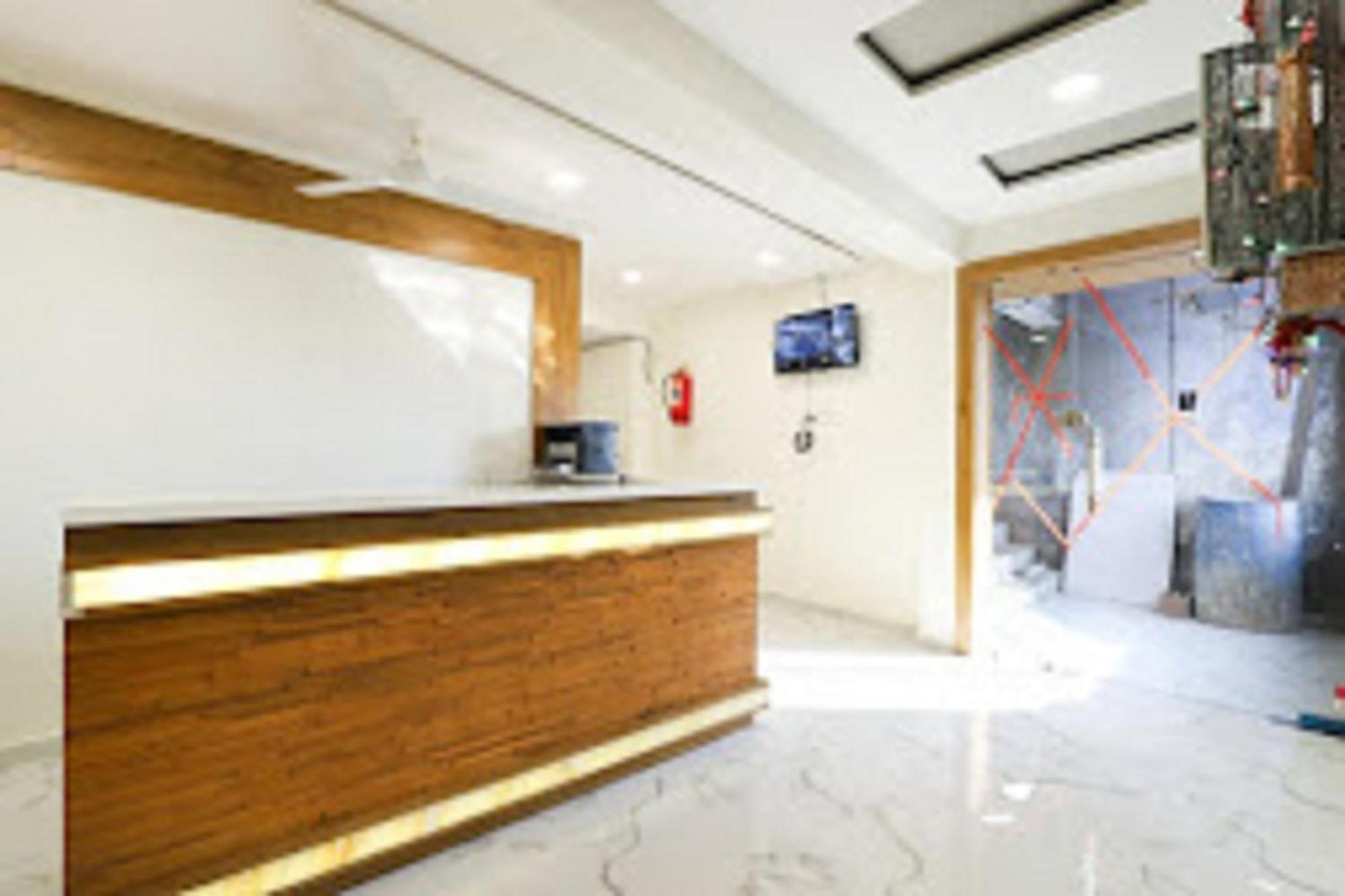 Hotel New Lake View Ahmedabad Bagian luar foto