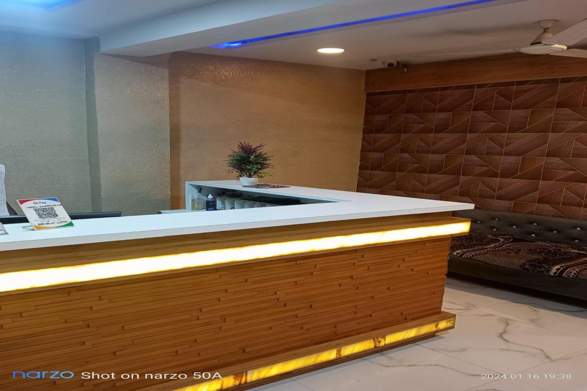 Hotel New Lake View Ahmedabad Bagian luar foto